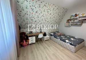 Дом 243м², 2-этажный, участок 8 сот.  