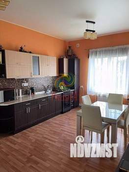 Коттедж 174м², 2-этажный, участок 5 сот.  