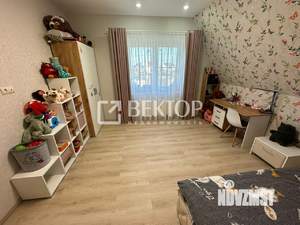 Дом 243м², 2-этажный, участок 8 сот.  