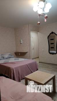 2-к квартира, посуточно, 40м2, 3/5 этаж