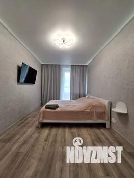 1-к квартира, посуточно, 33м2, 3/6 этаж