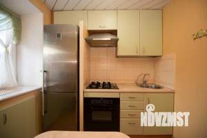 2-к квартира, посуточно, 47м2, 1/1 этаж