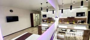 Студия квартира, посуточно, 33м2, 2/9 этаж