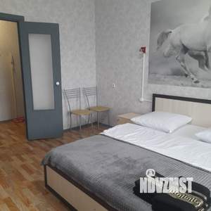 1-к квартира, посуточно, 46м2, 7/10 этаж