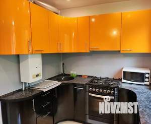 2-к квартира, посуточно, 47м2, 1/1 этаж