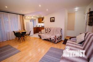 2-к квартира, посуточно, 45м2, 1/1 этаж