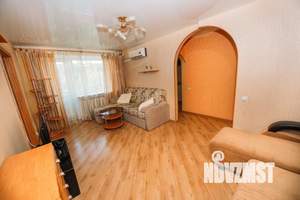 2-к квартира, посуточно, 47м2, 1/1 этаж
