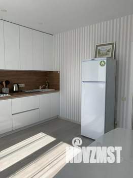 1-к квартира, посуточно, 42м2, 4/10 этаж