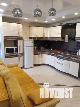 1-к квартира, посуточно, 65м2, 4/10 этаж