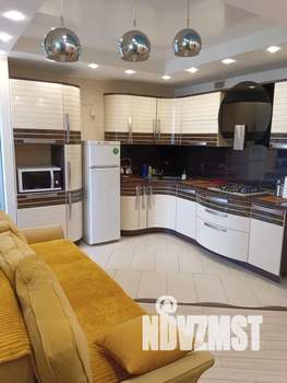 1-к квартира, посуточно, 65м2, 4/10 этаж