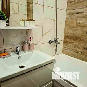 1-к квартира, посуточно, 39м2, 8/10 этаж