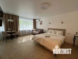 Студия квартира, посуточно, 30м2, 1/5 этаж