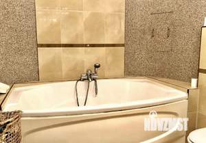 3-к квартира, на длительный срок, 130м2, 3/6 этаж