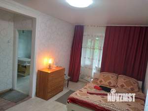 1-к квартира, посуточно, 32м2, 3/3 этаж