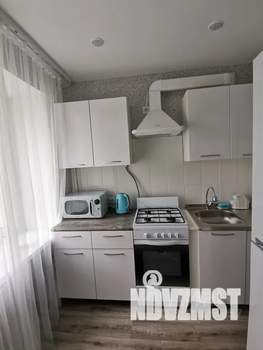 2-к квартира, посуточно, 49м2, 4/4 этаж