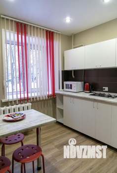 3-к квартира, посуточно, 65м2, 1/1 этаж