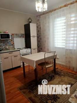 1-к квартира, посуточно, 38м2, 3/10 этаж