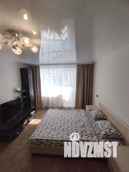 1-к квартира, посуточно, 35м2, 4/8 этаж