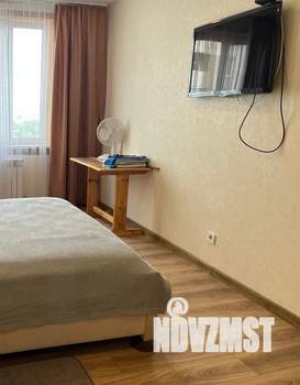 1-к квартира, посуточно, 42м2, 14/17 этаж