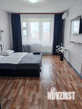 1-к квартира, посуточно, 38м2, 7/10 этаж