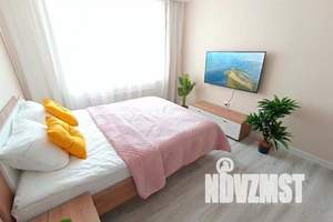 1-к квартира, посуточно, 42м2, 3/10 этаж