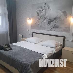 1-к квартира, посуточно, 38м2, 7/10 этаж