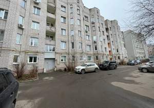 4-к квартира, на длительный срок, 140м2, 3/5 этаж