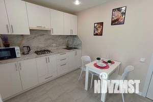 1-к квартира, посуточно, 41м2, 4/10 этаж