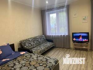 Студия квартира, посуточно, 32м2, 2/10 этаж