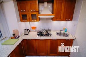 2-к квартира, посуточно, 40м2, 2/5 этаж