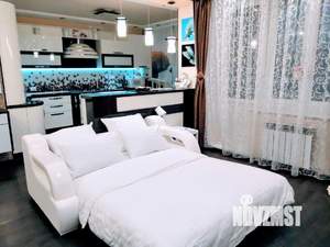 Студия квартира, посуточно, 41м2, 8/9 этаж