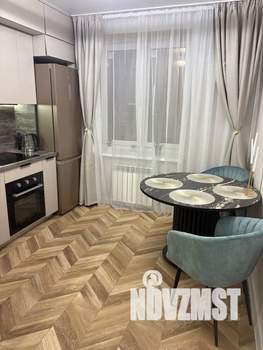 1-к квартира, посуточно, 38м2, 2/14 этаж