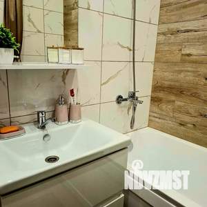 1-к квартира, посуточно, 39м2, 8/10 этаж