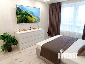 Студия квартира, посуточно, 32м2, 16/18 этаж