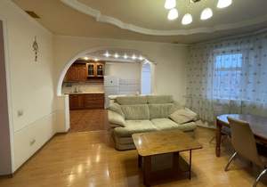 4-к квартира, на длительный срок, 140м2, 3/5 этаж