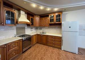 4-к квартира, на длительный срок, 140м2, 3/5 этаж