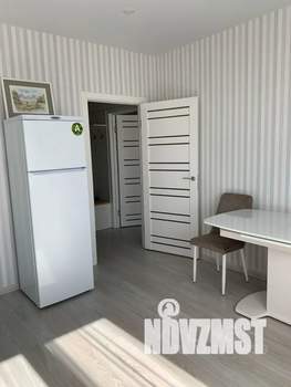 1-к квартира, посуточно, 42м2, 4/10 этаж