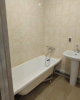 1-к квартира, на длительный срок, 72м2, 4/10 этаж