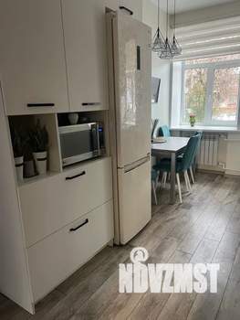 3-к квартира, посуточно, 40м2, 1/3 этаж