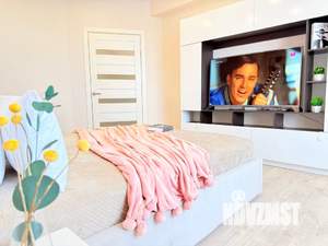 1-к квартира, посуточно, 46м2, 18/20 этаж