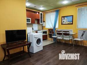 Студия квартира, посуточно, 30м2, 1/4 этаж