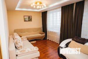 2-к квартира, посуточно, 55м2, 1/1 этаж
