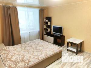 1-к квартира, посуточно, 37м2, 1/1 этаж