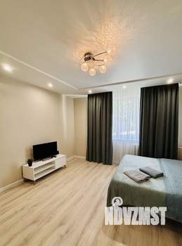 1-к квартира, посуточно, 35м2, 1/9 этаж