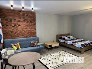 Студия квартира, посуточно, 32м2, 1/5 этаж