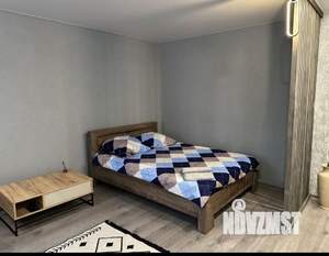 Студия квартира, посуточно, 32м2, 1/5 этаж