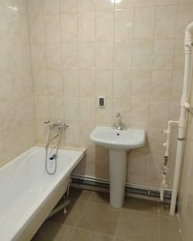 1-к квартира, на длительный срок, 72м2, 4/10 этаж