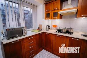 2-к квартира, посуточно, 45м2, 1/1 этаж