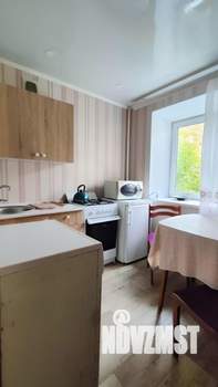 2-к квартира, посуточно, 40м2, 3/5 этаж