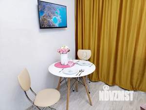 Студия квартира, посуточно, 30м2, 6/18 этаж